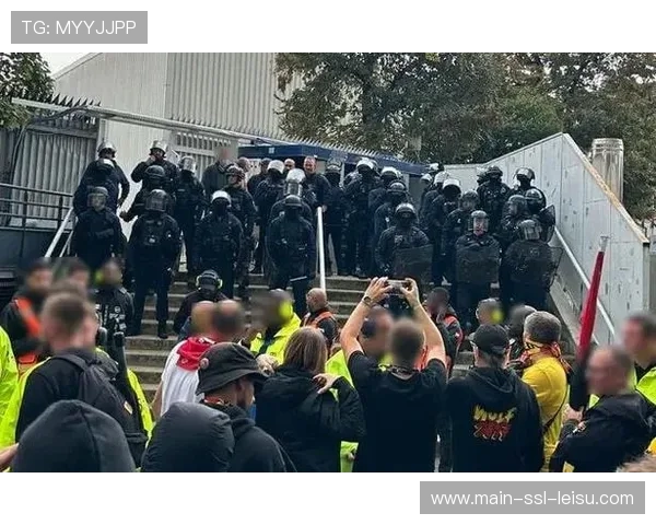 球迷冲突事件后续:俱乐部加强安保合作 球迷冲突事件后续:俱乐部加强安保合作